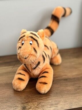 VINTAGE Disney Gund Classic Winnie Pooh Collectible TIGGER Plush Doll 1990's